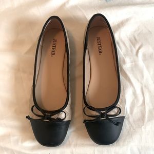 JustFab beige and black flat shoes size 7